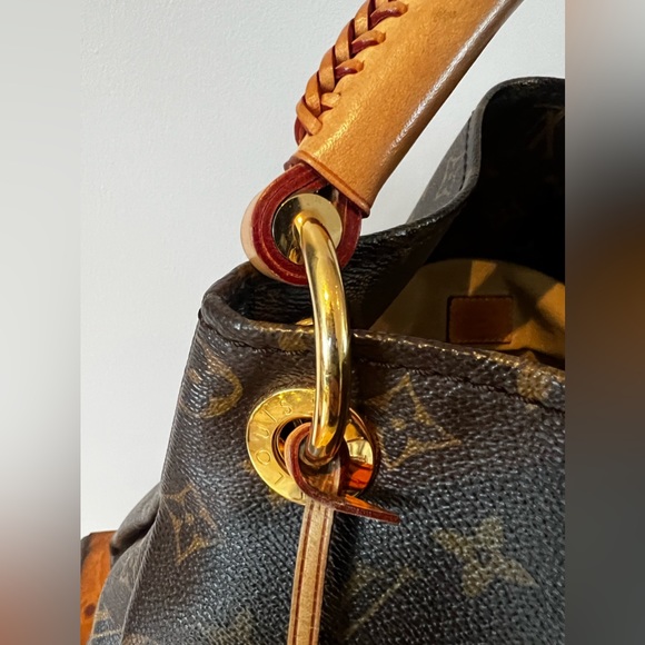 Louis Vuitton Artsy MM - Picture 2 of 13